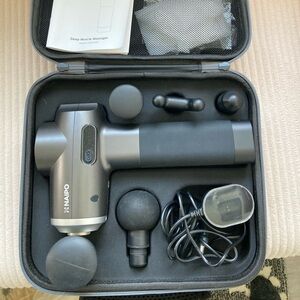 Naipo Deep Muscle Massager in Black